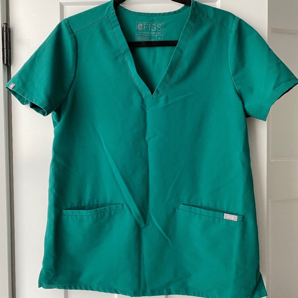 CASMA Three Pocket Figs Scrub Top